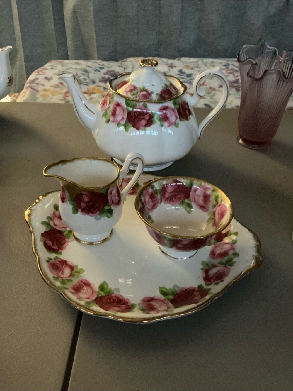 Royal Albert old English Porcelain Tea Set with Pink Rose Pattern and Gold Trim